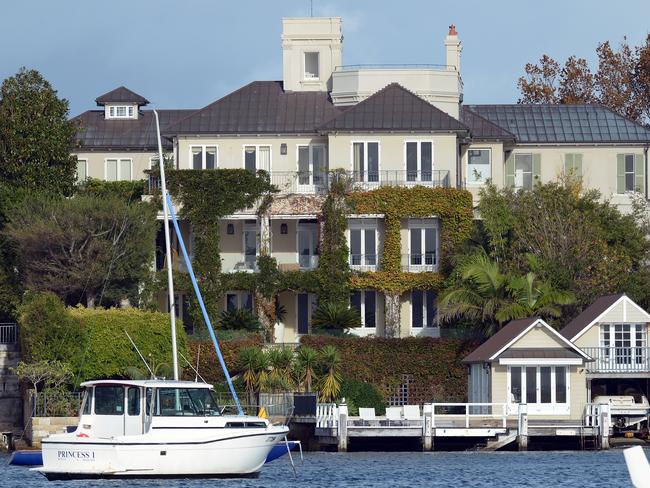 Sydney harbour-front mansion "Altona" is shown in the prestigous suburb of Point Piper near Sydney on May 2, 2103. The eight-bedroom, seven-bathroom house has sold to a Chinese-born businessman for AUD 53 million (USD 54.3 million), setting a new Sydney property record, reports said on May 2. PHOTO / GREG WOOD (Photo credit should read GREG WOOD/AFP/Getty Images)