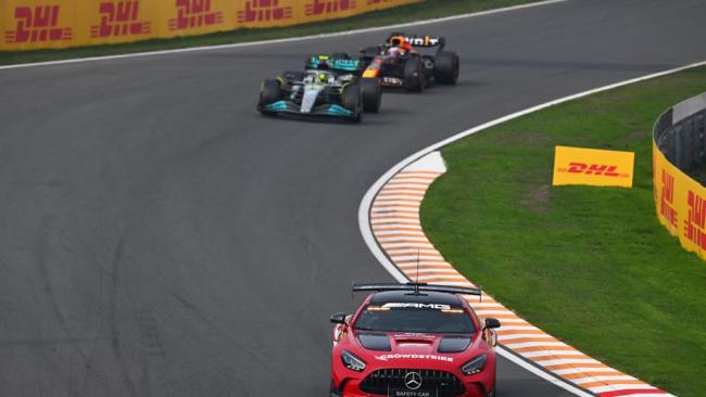 Verstappen swopped on Hamilton after the Safety Car. Photo: Clive Mason/Getty Images.