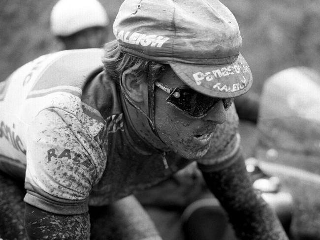 Phil Anderson wearing Oakley sunglasses in the 1985 Paris-Roubaix. Picture: Supplied.