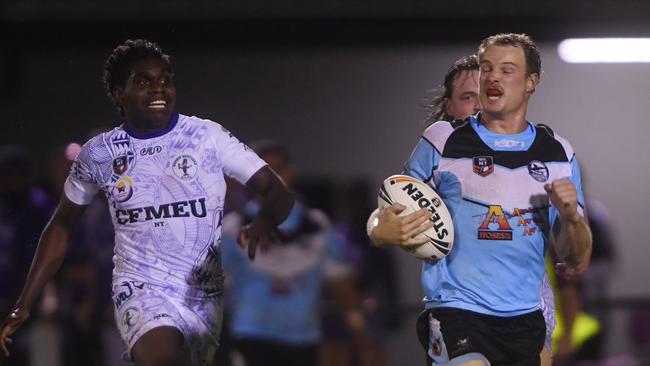 Sharks' Lachie Wright plays against Darwin Brothers in the Humpty Dumpty Foundation round of 2022 NRLNT season. Picture: (A)manda Parkinson