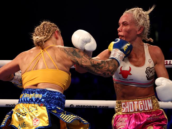 Bridges lands one on bitter rival Shannon O’Connell in their world title fight last year. Picture: Nigel Roddis/Getty Images