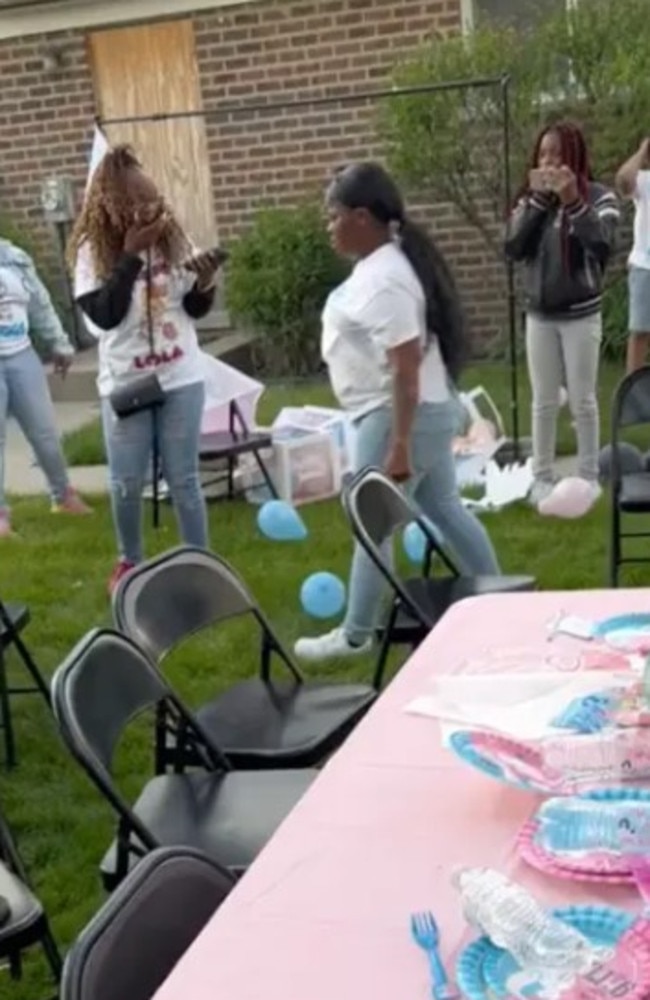 Mom trashes gender reveal party after finding out she's having another girl  - Dexerto