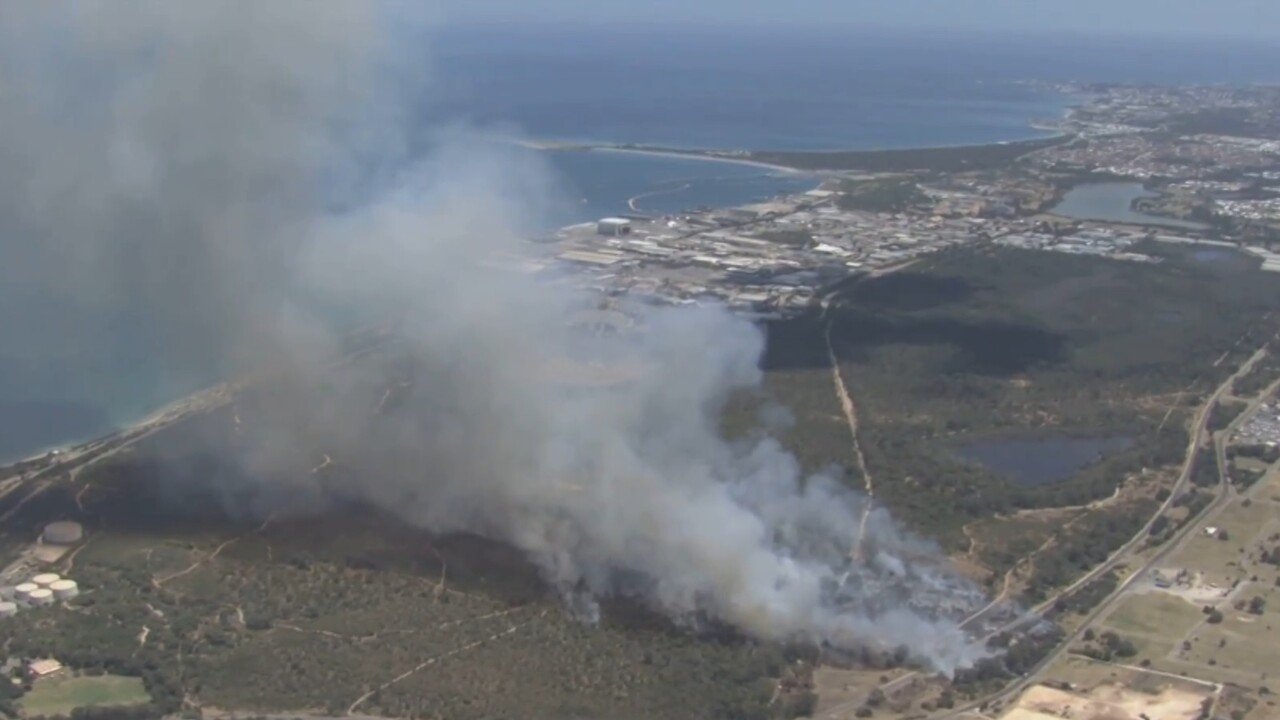 Bushfire emergency evacuation warning issued for WA cities