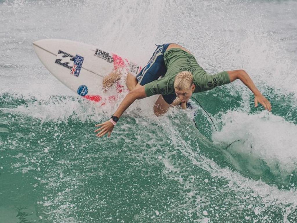 Fletcher Kelleher competing at the 2023 ISA World Junior Surfing Championship. Image: Pablo Franco / ISA