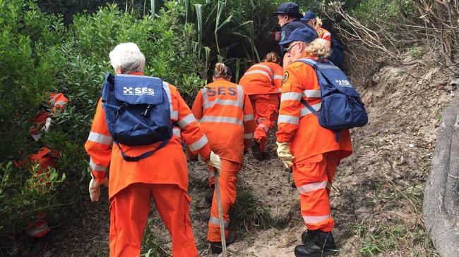 The SES continue their search for missing Belgian teen Theo Hayez in bushland near The Pass at Byron Bay. Picture: Marc Stapelberg