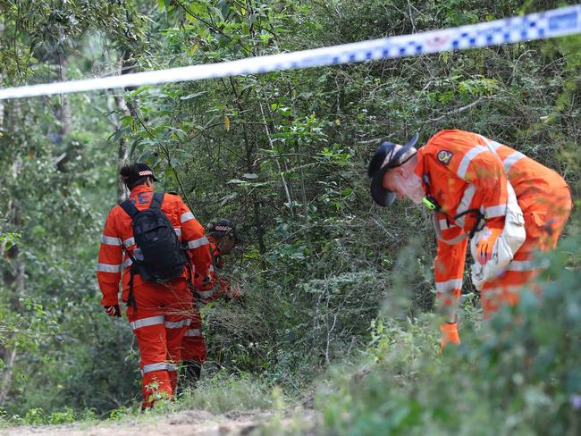 Police and SES conduct a search in Good Night Scrub National Park looking for the missing 17 year old Pheobe Bishop. Picture: Adam Head