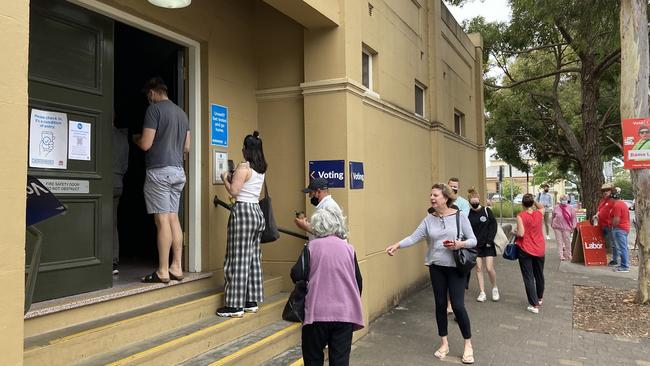 A photo of the queues at Leichhardt Town Hall.