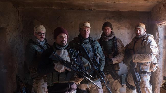 Ben O'Toole, Michael Pena, Michael Shannon, Chris Hemsworth and Geoff Stults in 12 Strong.