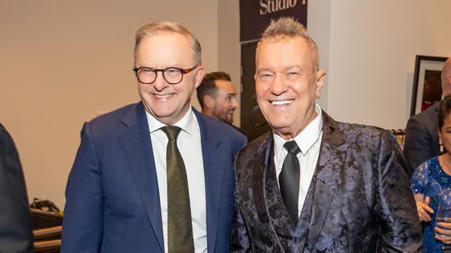 Prime Minister Anthony Albanese (left) and rock legend Jimmy Barnes at the St Vincent’s Heart and Lung Transplantation Program 40th anniversary dinner.