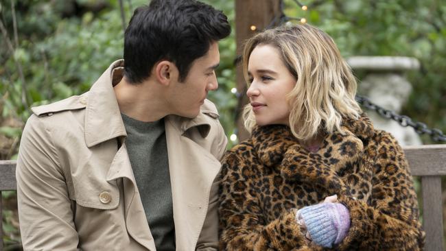 Henry Golding and Emilia Clarke in The Last Christmas.