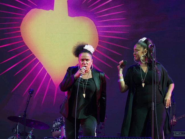 Vika & Linda playing at WOMADelaide 2021. pic: Rob Sferco