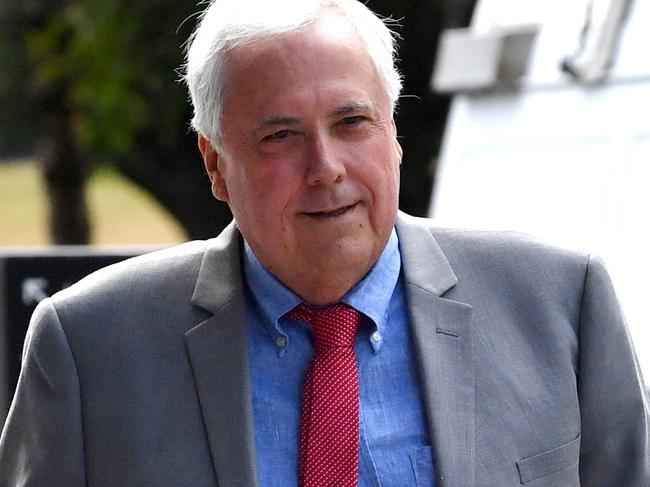 Clive Palmer at the Brisbane Supreme Court in Brisbane, Thursday, September 14, 2017. The court is hearing whether federal government appointed liquidators will be allowed to freeze Palmer's assets. (AAP Image/Darren England) NO ARCHIVING