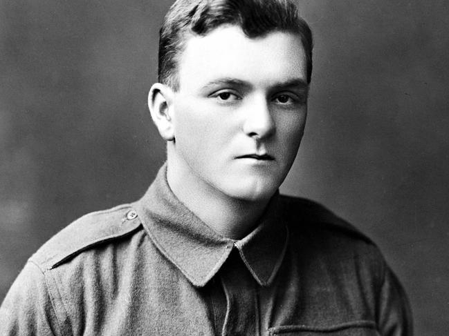 ID/No/H12601 : Private Patrick Joseph Budgen of 31st Batt, 8th Brig, 5th Div, awarded Victoria Cross for action on  26-28/09/1917 at Polygon Wood, near Ypres, Belgium - australian armed forces WWI history headshot