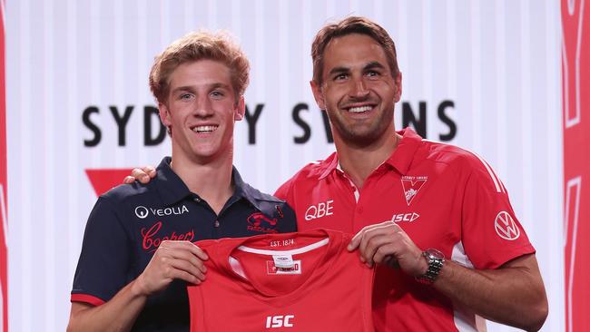 Dylan Stephens poses with new teammate Josh Kennedy at the 2019 draft. Picture: Michael Willson/AFL Photos