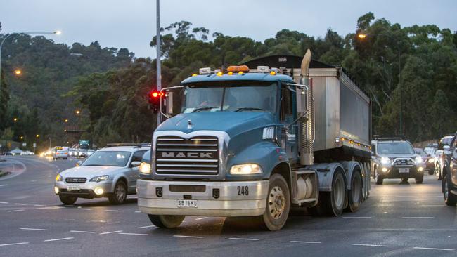 Traffic at the intersection of Glen Osmond Rd and Portrush Rd, at the bottom of the South Eastern Freeway. Picture: Emma Brasier