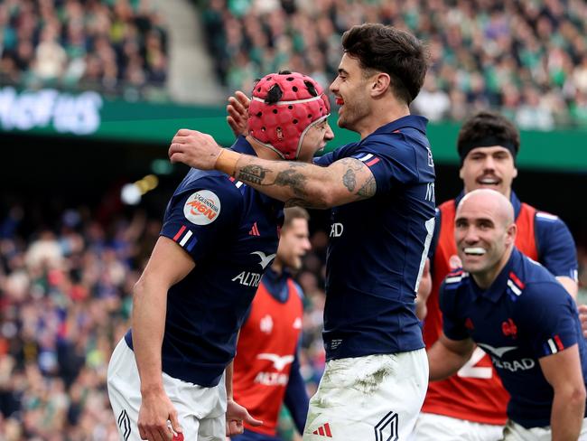 DUBLIN, IRELAND - MARCH 08:  Louis Bielle-Biarrey of France celebrates after scoring his second and France's third try during the Guinness Six Nations 2025 match between Ireland and France at Aviva Stadium on March 08, 2025 in Dublin, Ireland. (Photo by David Rogers/Getty Images)