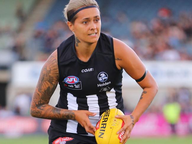 MELBOURNE, VICTORIA - FEBRUARY 11:  Moana Hope of the Magpies runs with the ball during the round two AFL Women's match between the Collingwood Magpies and the Melbourne Demons at Ikon Park on February 11, 2017 in Melbourne, Australia.  (Photo by Michael Dodge/AFL Media/Getty Images)