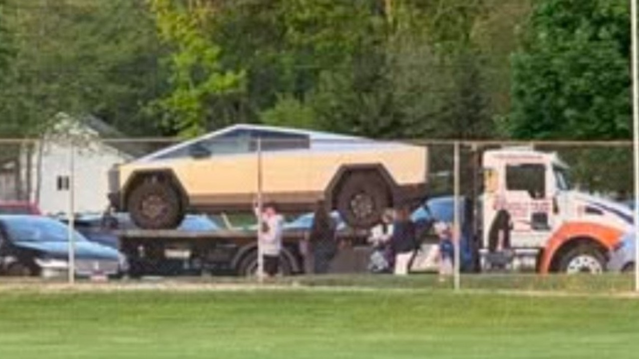 A Cybertruck owner has been mocked by a dozen baseball kids after his EV broke down. (Picture: X/StonkKing4)