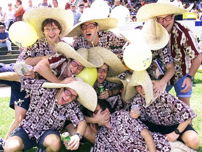 D/I   Magic Millions Pic Anthony/Weate Jan 08 2000  - bucks party for Maxi Lewis  - sport horseracing people G/C costumes