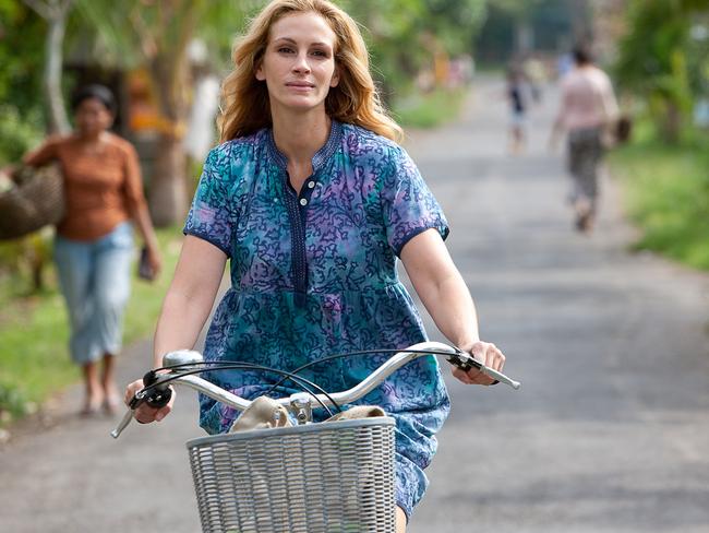 Actress Julia Roberts as Elizabeth Gilbert in a scene from the film <i>Eat Pray Love</i>.