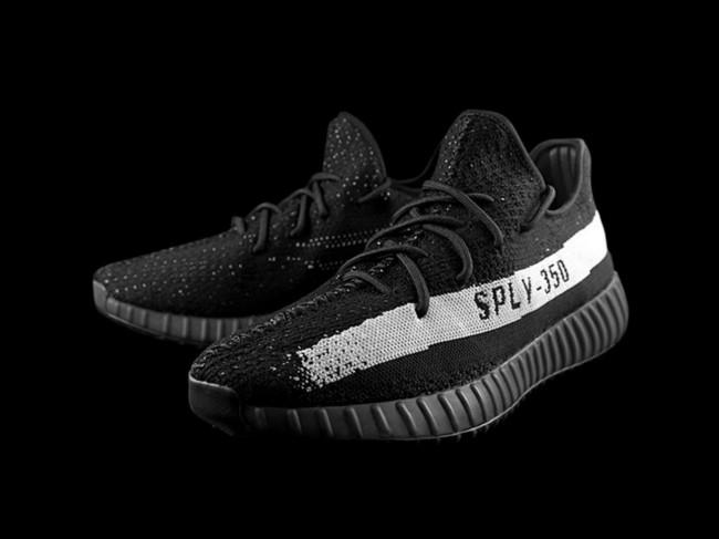 Black and white yeezys 350 sale