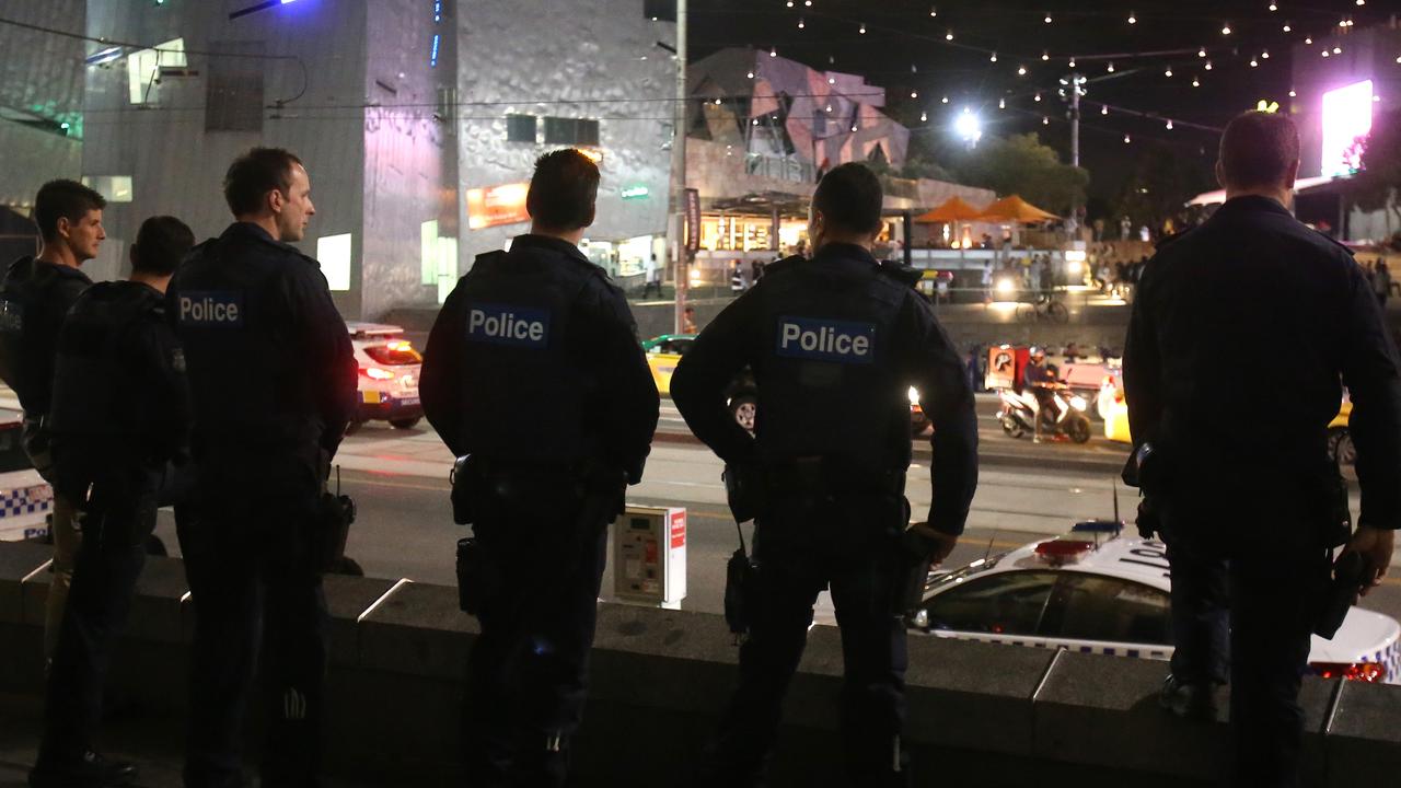 Melbourne Crime Scores Of Criminals Nabbed In Cbd Lockdown Swoop Herald Sun