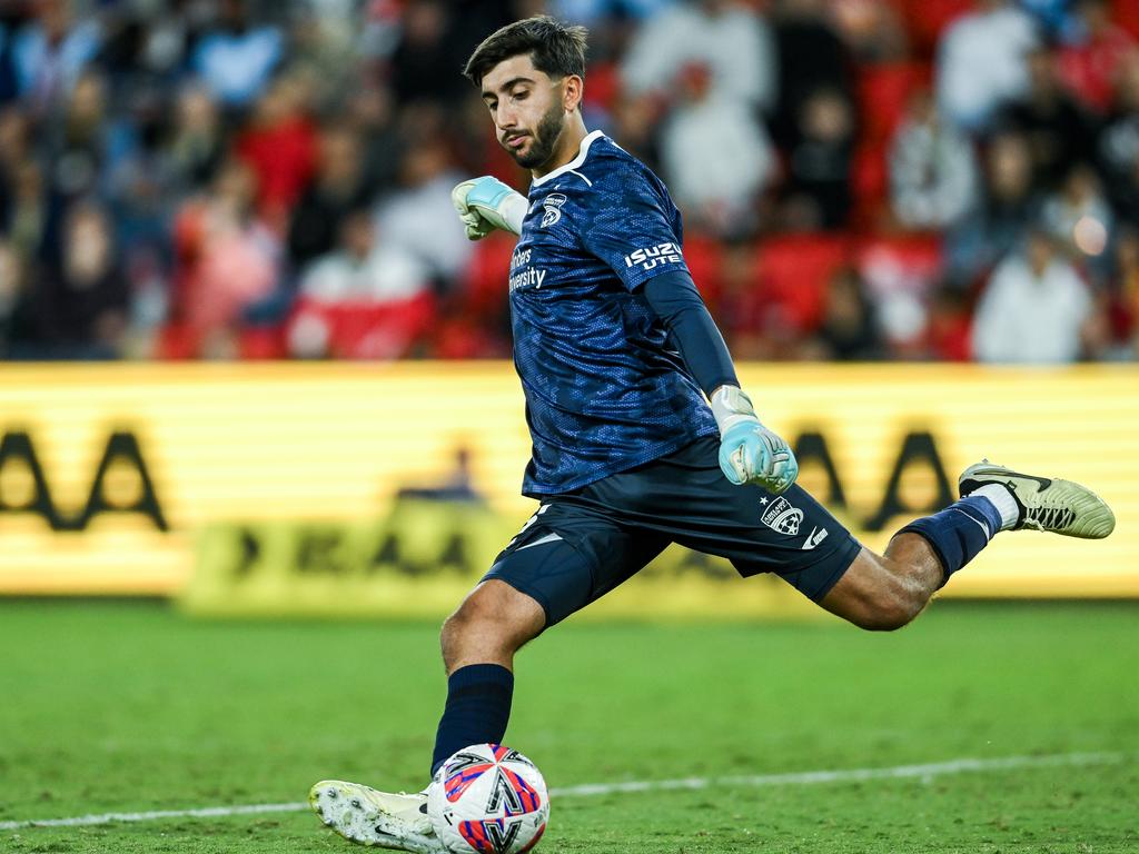 Max Vartuli has been out of form for Adelaide United. Picture: Mark Brake/Getty Images