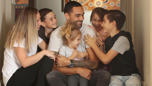 Shaun Burgoyne with wife Amy and kids Percy, Nixie, Leni, and Ky. Picture: Alex Coppel