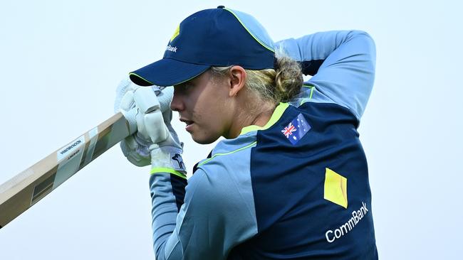 MACKAY, AUSTRALIA - SEPTEMBER 22: Phoebe Litchfield of Australia warms up ahead of game two of the Women's T20 International Series between Australia and New Zealand at Great Barrier Reef Arena on September 22, 2024 in Mackay, Australia. (Photo by Albert Perez/Getty Images)