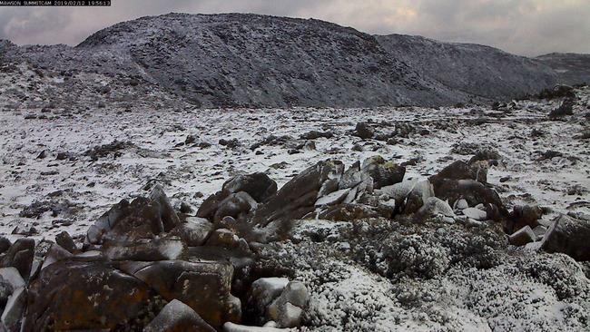 Snow at the Mt Mawson summit in Mt Field National Park about 8pm yesterday. Picture: MT MAWSON SUMMIT CAM