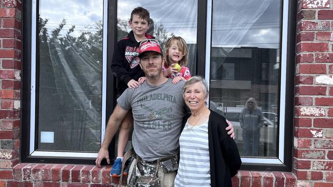 A Melbourne family out of pocket hundreds of thousands of dollars after their builder collapsed say they were ‘burnt’ too badly to trust another company.