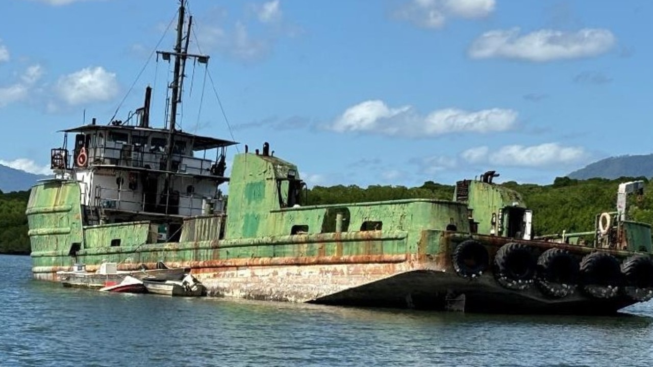 Endeavour Bay sails to PNG in war on wrecks campaign | Geelong Advertiser