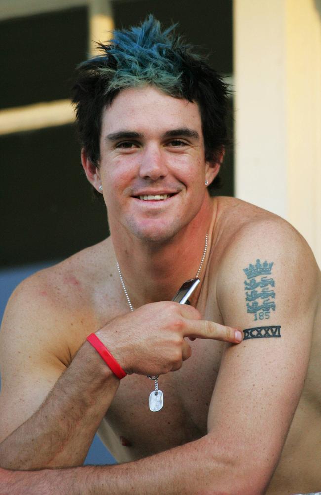 Kevin Pietersen shows where his loyalty lies.