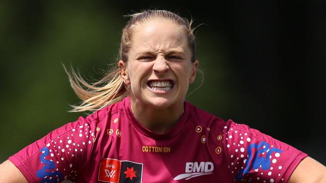 MELBOURNE, AUSTRALIA - NOVEMBER 10: Isabel Dawes of the Lions warms up prior to the AFLW Qualifying Final match between Hawthorn Hawks and Brisbane Lions at Ikon Park, on November 10, 2024, in Melbourne, Australia. (Photo by Robert Cianflone/Getty Images)