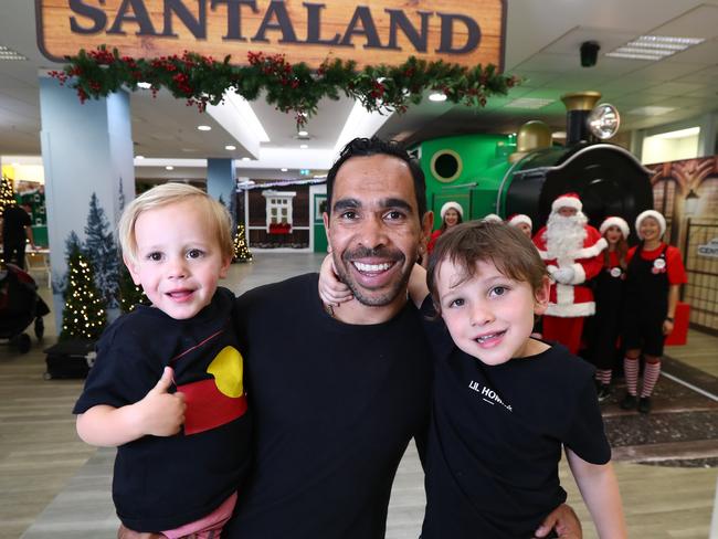 Eddie Betts with his sons Lewis and Billy ahead of Christmas last year..