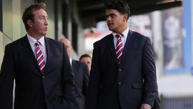 Roosters coach Trent Robinson and Latrell Mitchell. Picture: Christian Gilles