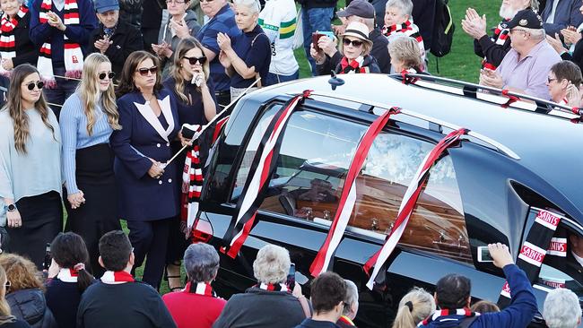 Danny Frawley is given one last lap of Moorabbin. Picture: AAP