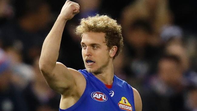 Mitch Wallis re-signs with Western Bulldogs.