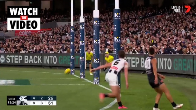 Michael Gibbons freak goal divides footy after damning TV replay (7AFL)