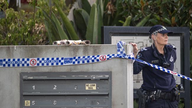 Police laid siege to a Park St apartment after two men were identified with a stolen handgun on December 21, 2022. Picture: Nev Madsen.