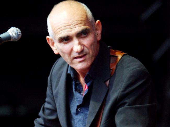 NEWS: The Sound Relief Concert at the MCG. Paul Kelly.