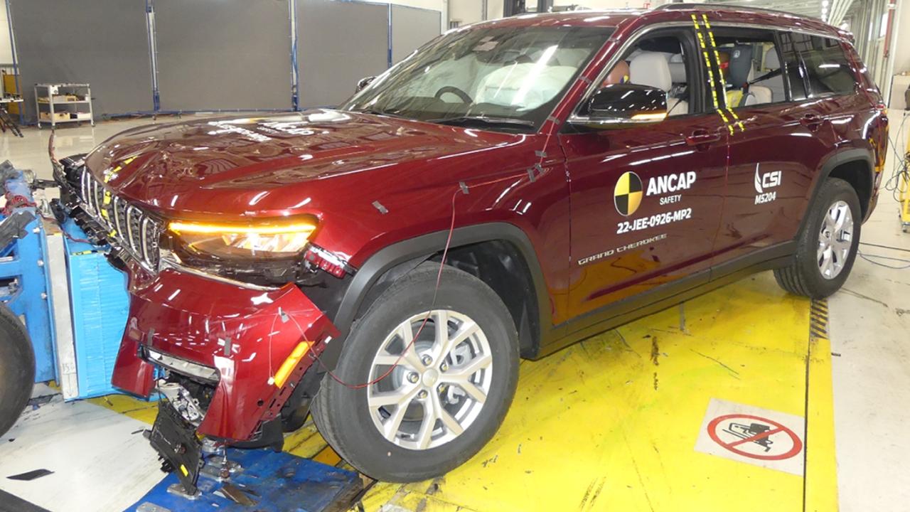 Jeep Grand Cherokee scores fourstar crash test The Courier Mail