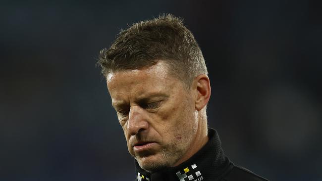 MELBOURNE, AUSTRALIA – JULY 16: Tigers head coach Damien Hardwick looks on before the round 18 AFL match between the North Melbourne Kangaroos and the Richmond Tigers at Marvel Stadium on July 16, 2022 in Melbourne, Australia. (Photo by Daniel Pockett/Getty Images)