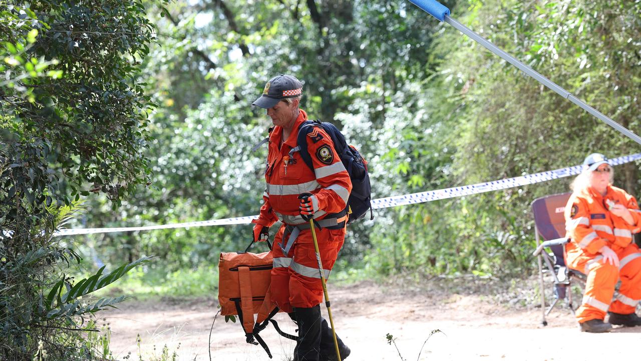 GIN GIN, AUSTRALIA- NewsWire Photos- MAY 24, 2025 Police and SES conduct a search in Good Night Scrub National Park looking for the missing 17 year old Pheobe Bishop. Picture: Adam Head/ NewsWire