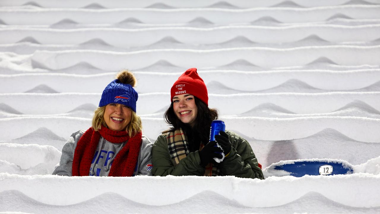 Sunday Night Football on NBC - Officials have warned fans to stop throwing  snowballs on the field or it will result in a 15-yard penalty against the  Bills. 