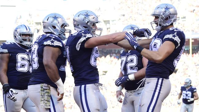 Gavin Escobar #89 of the Dallas Cowboys celebrates his 2 yard touchdown catch.