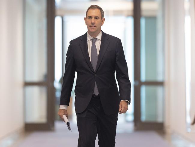 CANBERRA, AUSTRALIA, NewsWire Photos. DECEMBER 16, 2024: Australian federal treasurer Jim Chalmers holds a press conference in The Blue Room at Parliament House in Canberra. Picture: NewsWire / David Beach