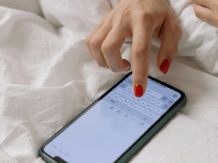 How to break up with someone over text. Image: Pexels