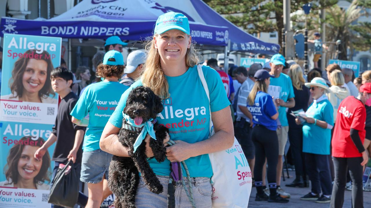 Teal Allegra Spender is expected to retain the once blue ribbon Liberal seat of Wentworth. Picture: Dylan Coker / Newswire