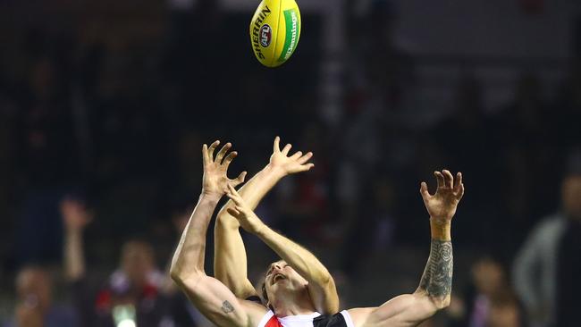 Jake Carlisle grapples before dropping a mark in the final seconds of the drawn match against Greater Western Sydney. Picture: Scott Barbour/Getty Images)